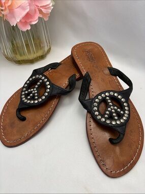 Mystique Boutique Women’s 8 Black Studded Peace Sign Toe-Post Sandals #369 OBO